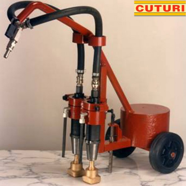 Máquina de bujardar de dois martelos tipo T (não incluídos) com mangueiras