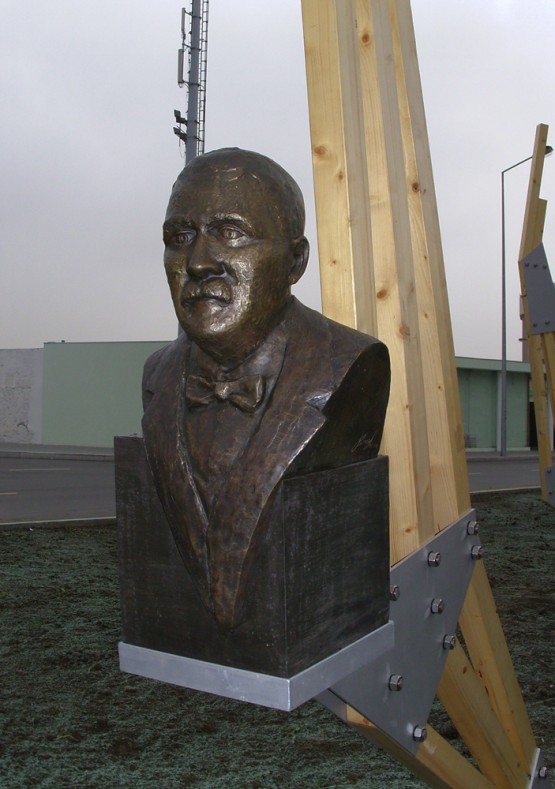Escultor Daniel Silva