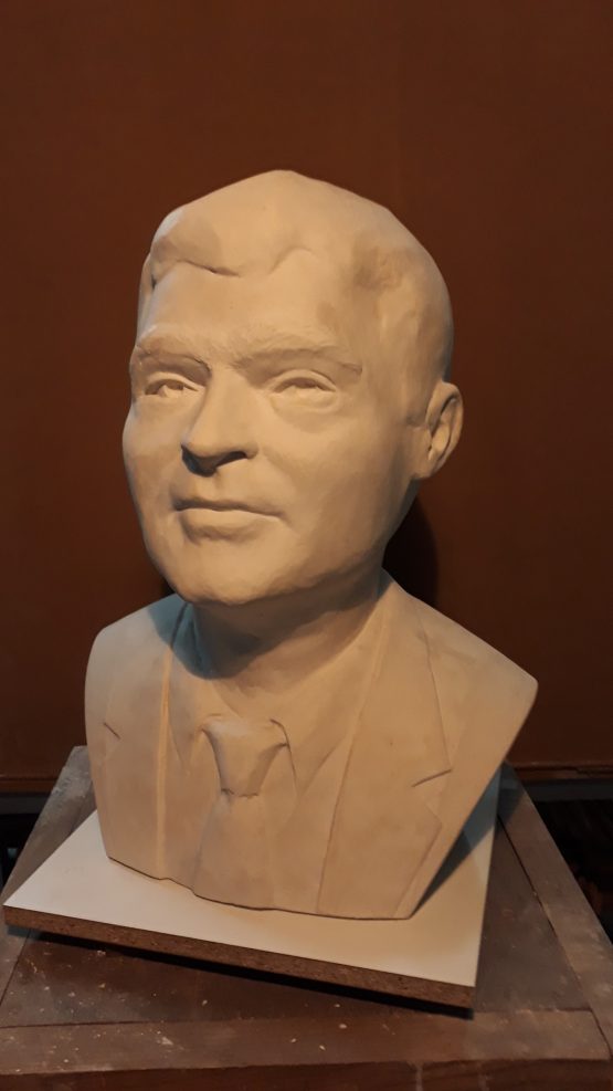 Escultor Daniel Silva
